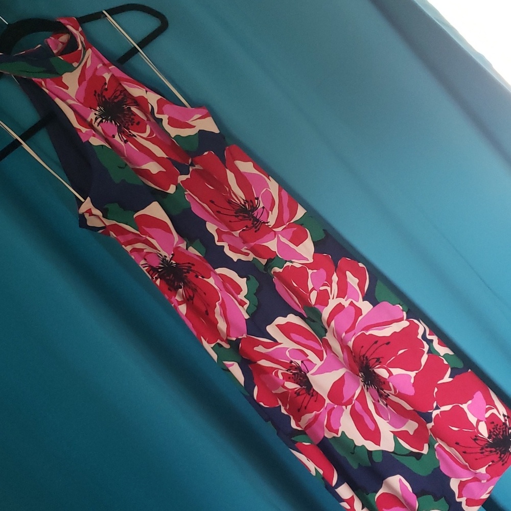 Trina Turk dress size 6, midi length